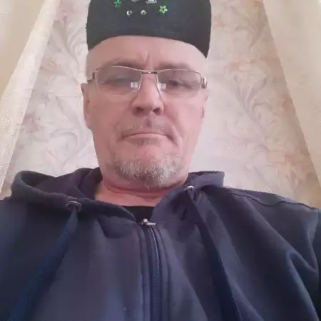 Менир, 60Россия