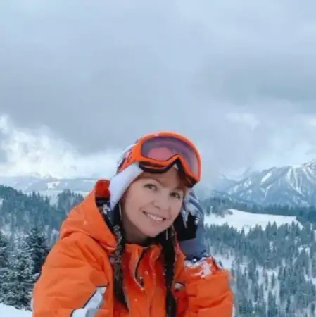 Амина, 43Россия 