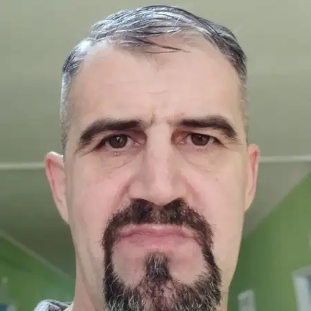 Эбазер, 44Россия 