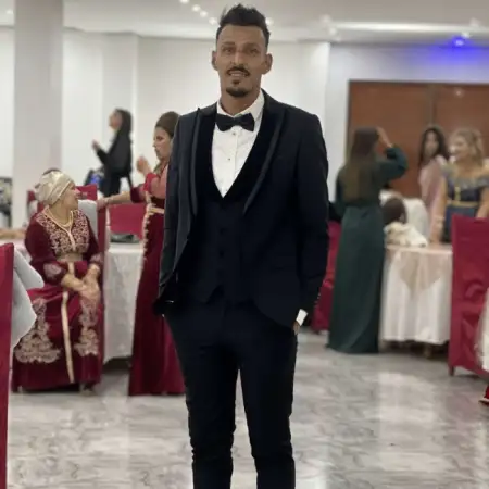 Noureddine, 32Алжир