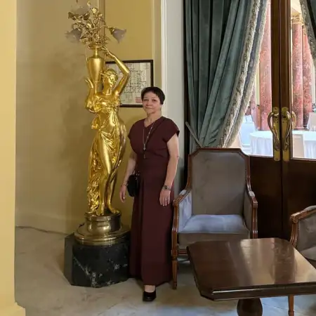 Дина, 60Россия