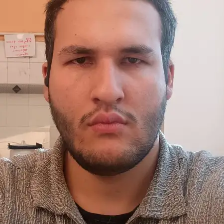 Азизбек, 25Узбекистан 