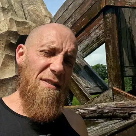 Халид, 48Россия