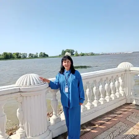 Рэзинэ, 43Россия 
