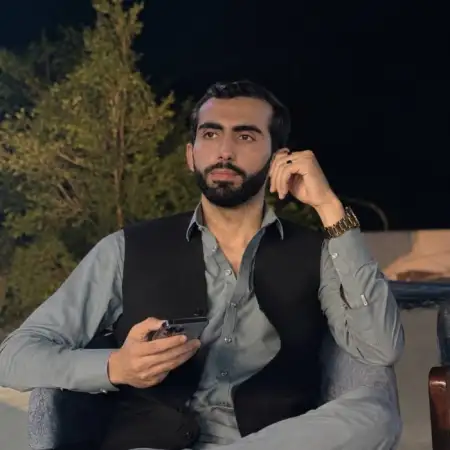 Sadeq, 21США 