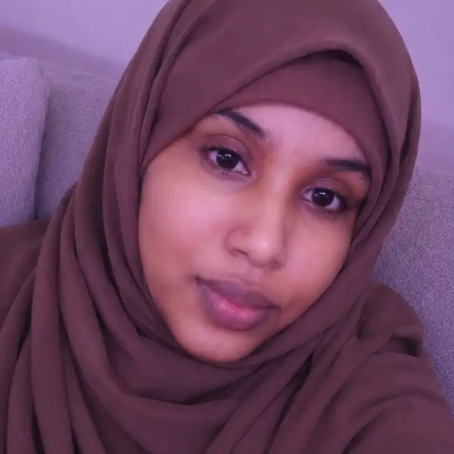 Nasrin, 27