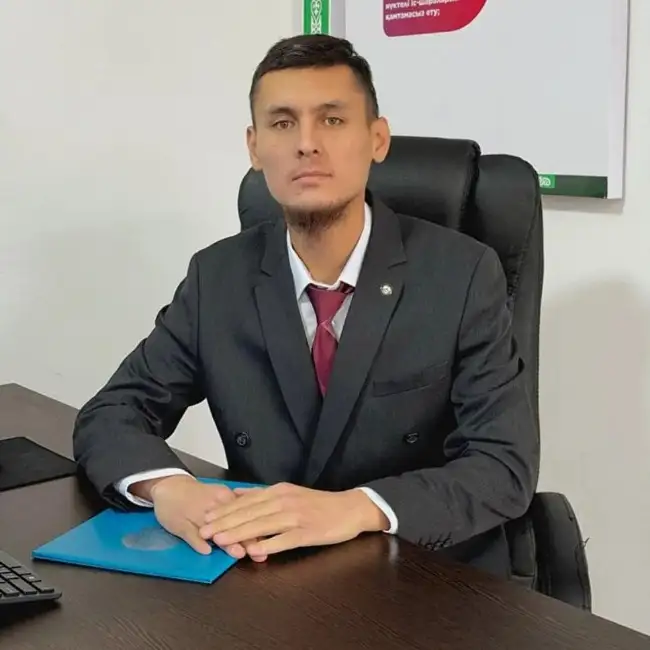 Адиль · 31 ·           