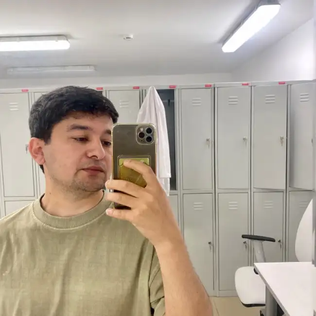 Амир, 30